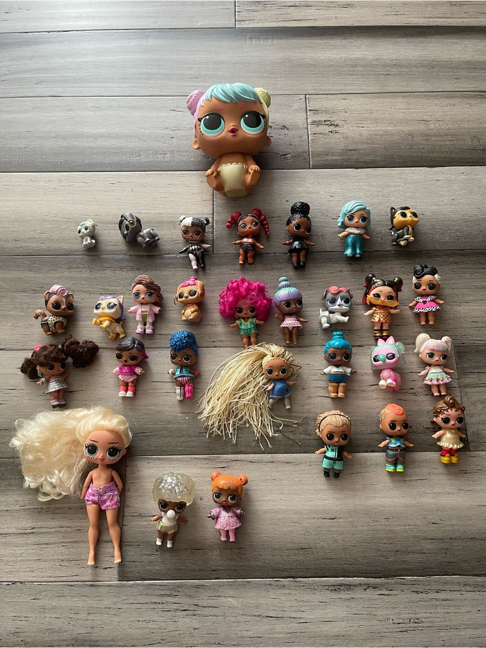 L.O.L. Surprise! Dolls/ Pets Collection Lot of 30